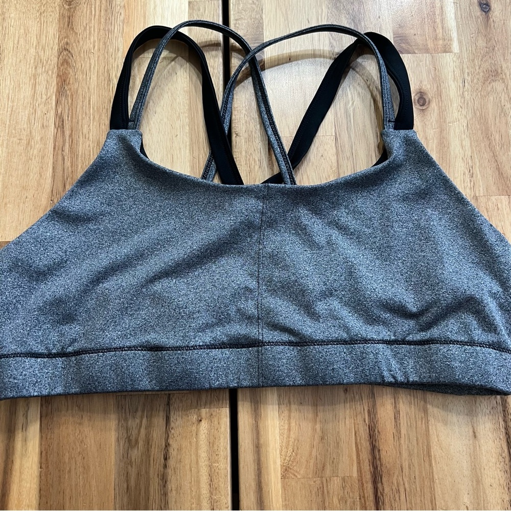 Gray & Black Crisscross Back Sports Bra – Size Approx. S/M